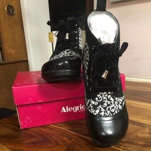 Algeria by PG Lite boots size 9